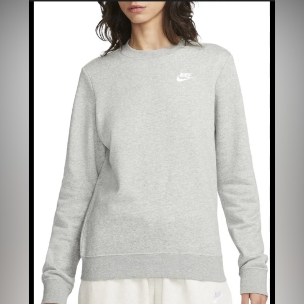 Nike Men's Light Gray Crewneck Sweatshirt with White Logo